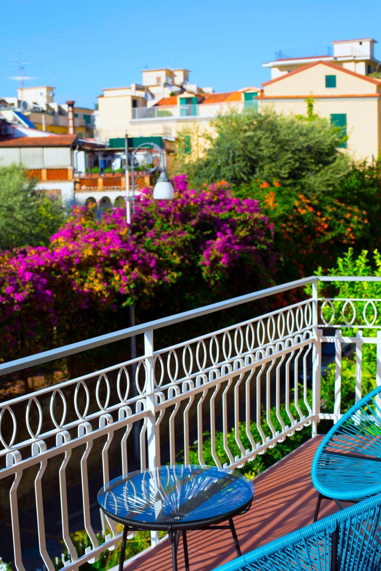 Estate4Home - Suites 21 Sorrento Eksteriør billede